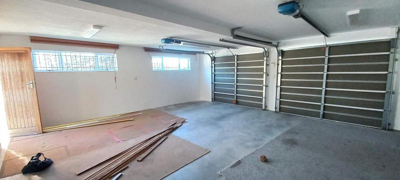 To Let 5 Bedroom Property for Rent in Briza Western Cape